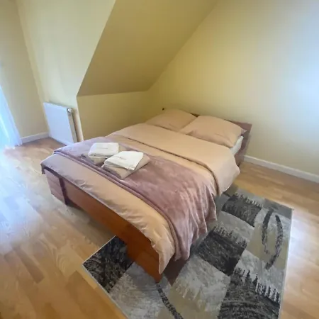 Quarto em Acomodações Particulares Victoria Do Wynajecia *