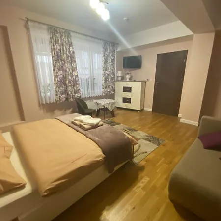Quarto em Acomodações Particulares Victoria Do Wynajecia *
